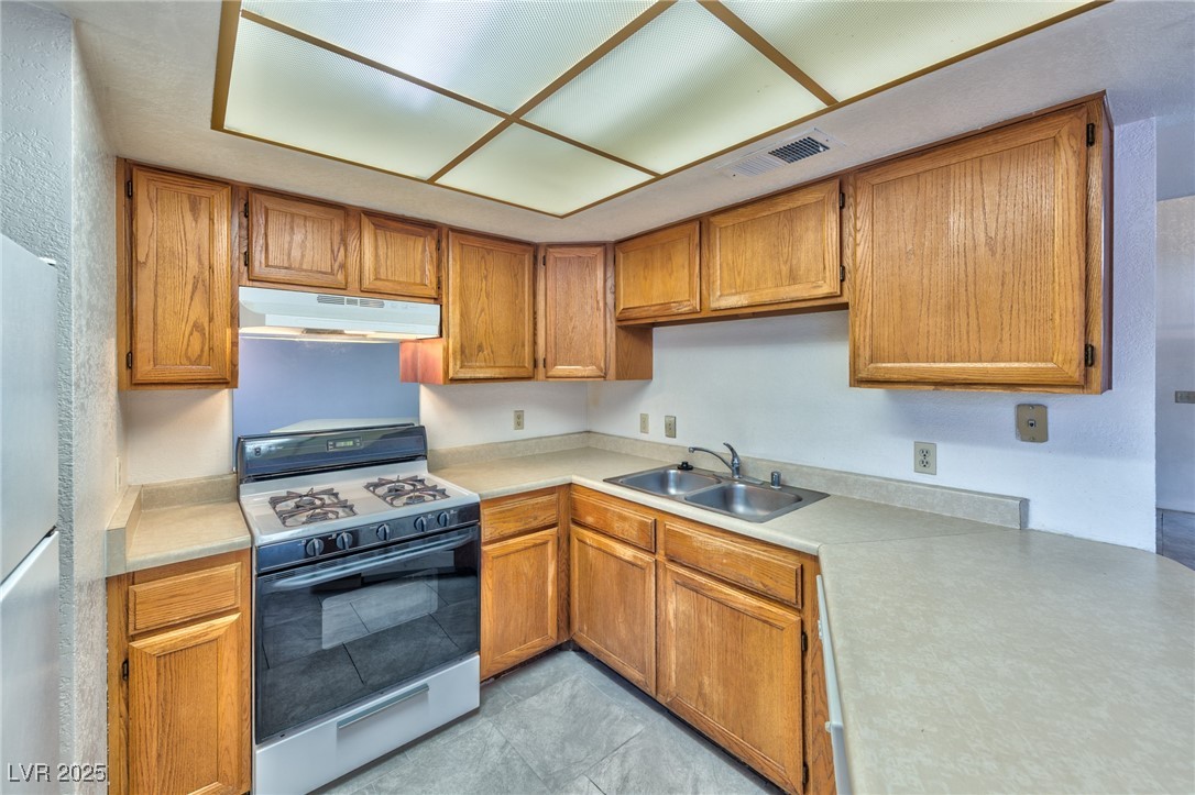 587 Sellers Place