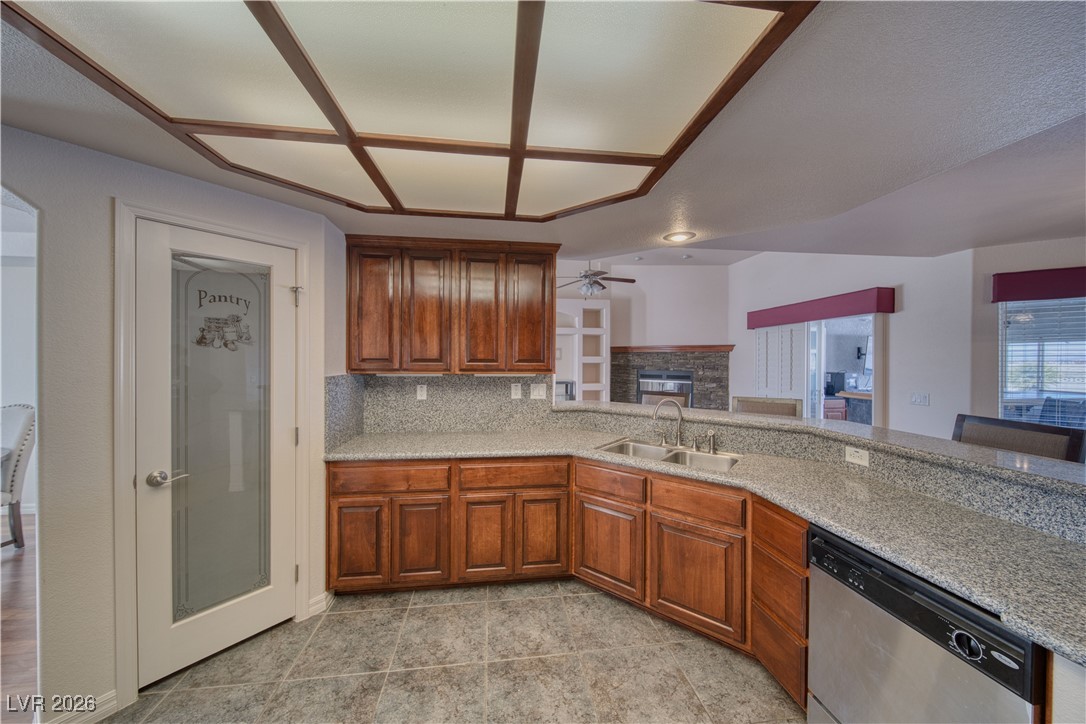 5000 Graystone Drive
