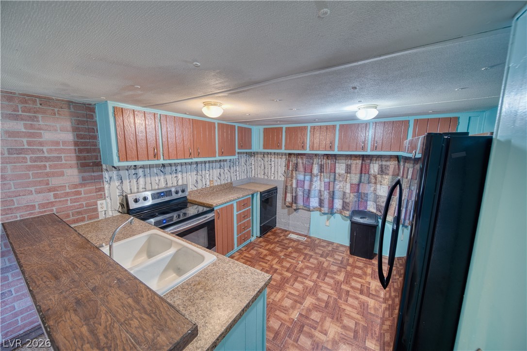 3421 Pueblo Road