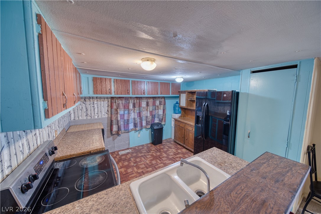 3421 Pueblo Road