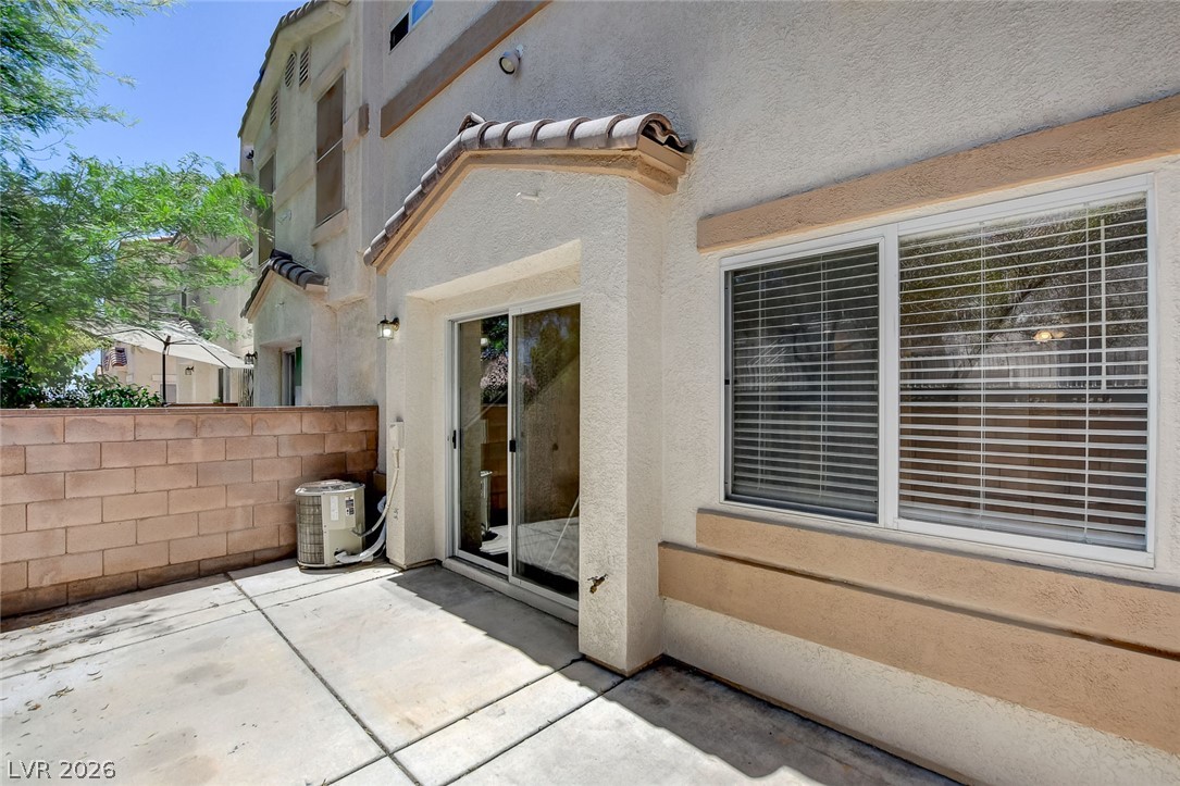 3290 Dragon Fly Street