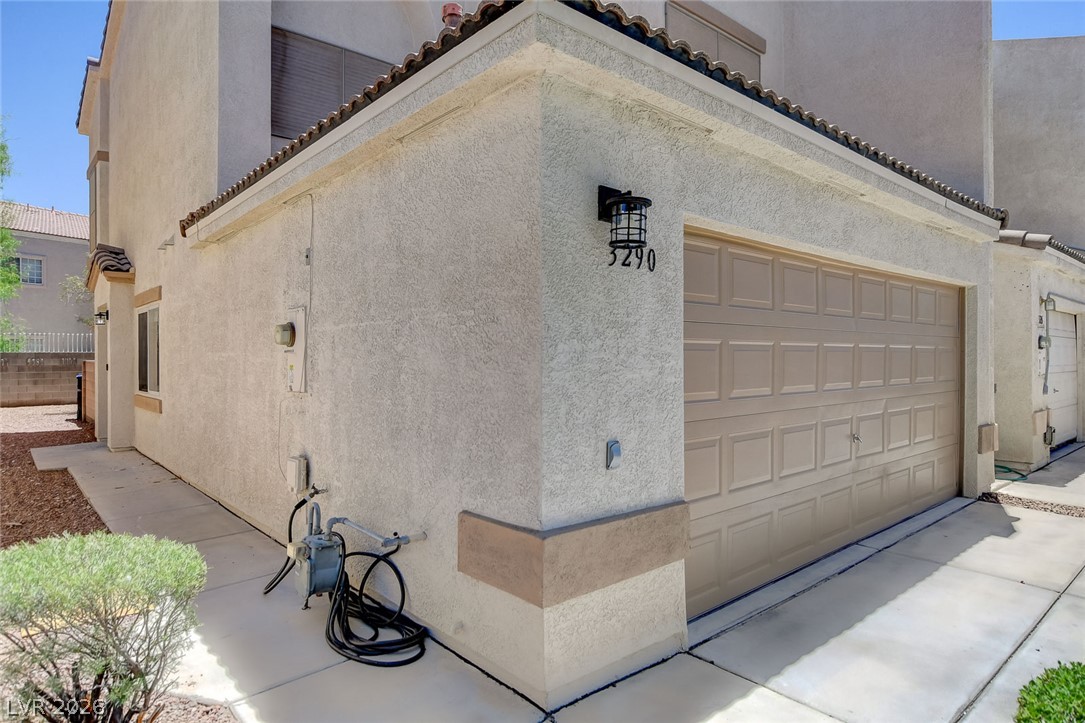 3290 Dragon Fly Street