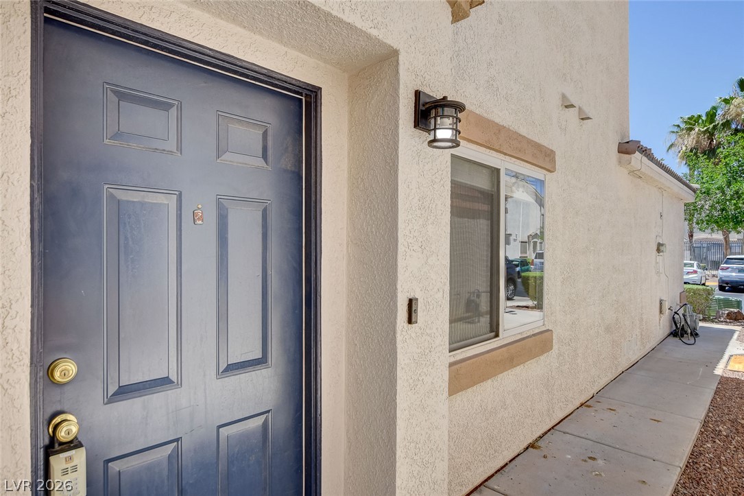 3290 Dragon Fly Street