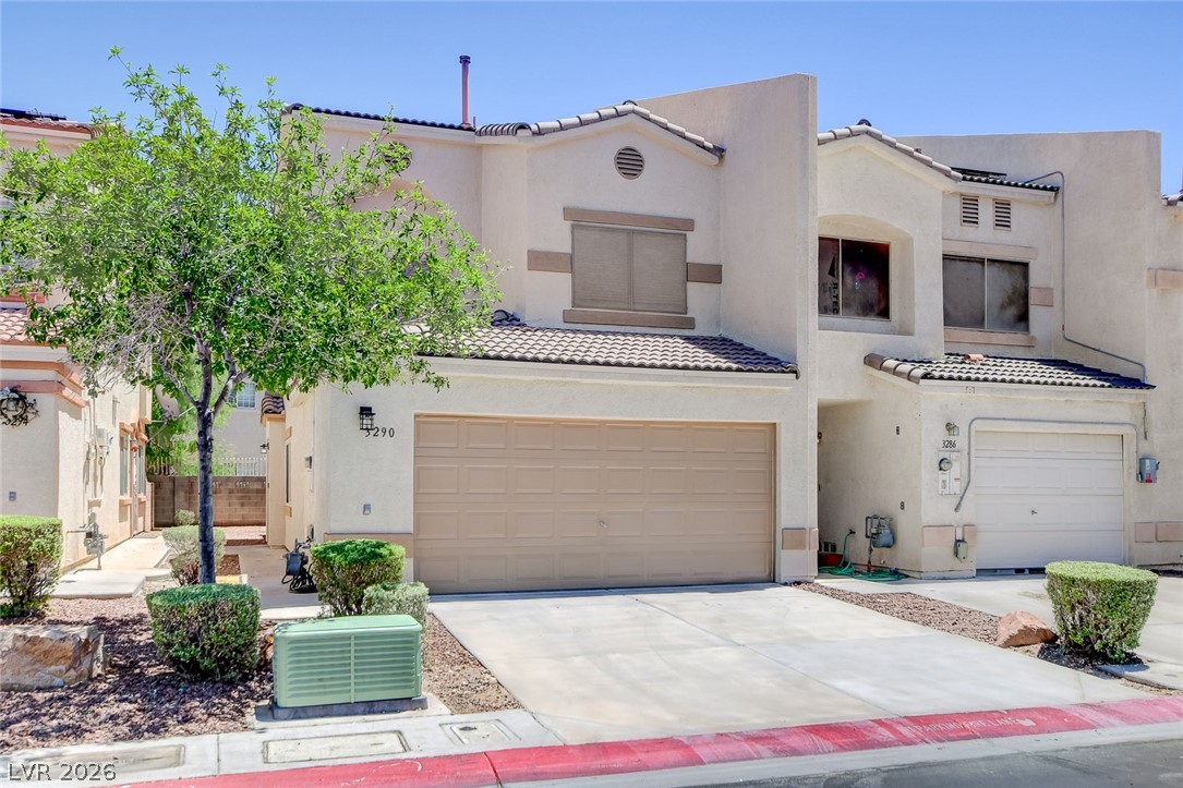 3290 Dragon Fly Street