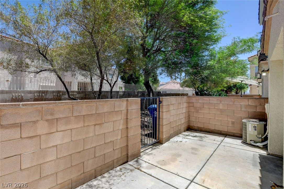 3290 Dragon Fly Street