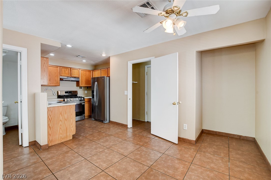 3290 Dragon Fly Street