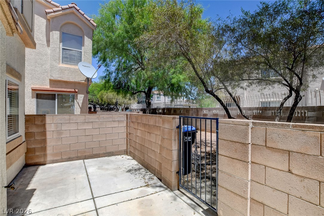 3290 Dragon Fly Street