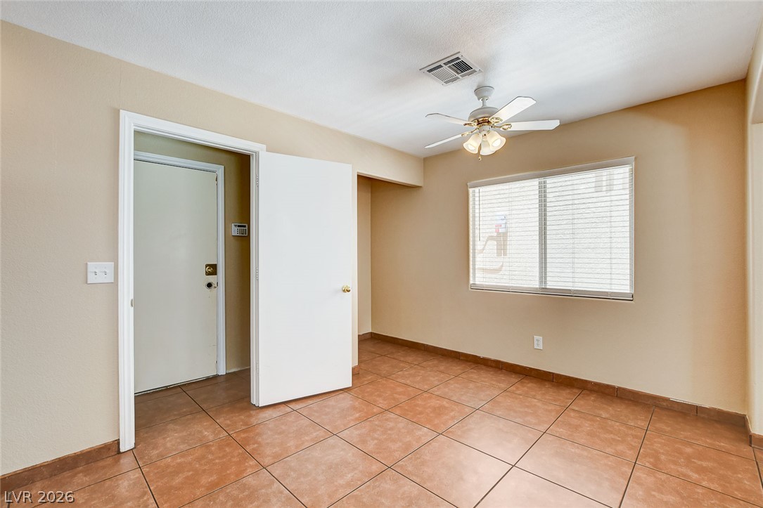3290 Dragon Fly Street