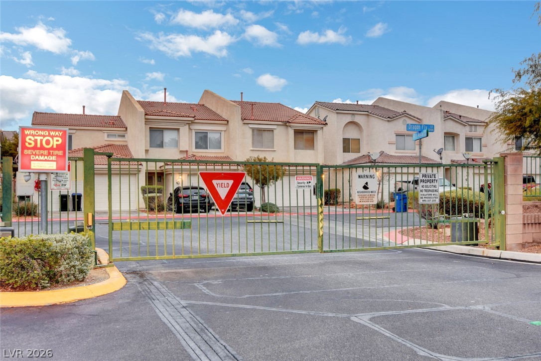 3290 Dragon Fly Street
