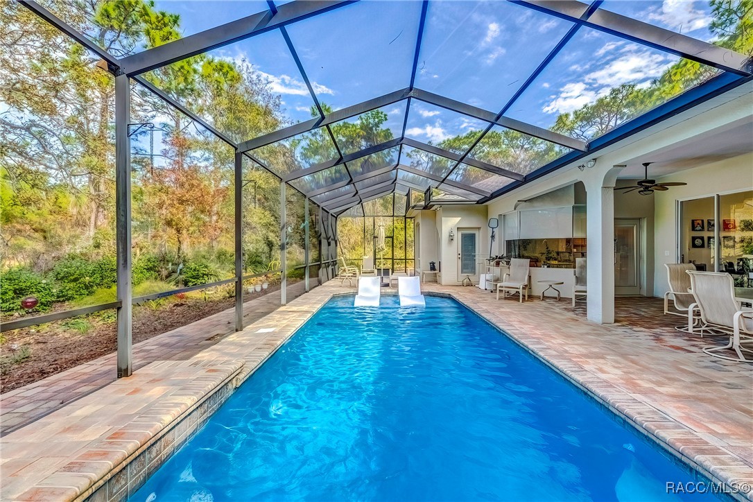 20 Glenridge Boulevard