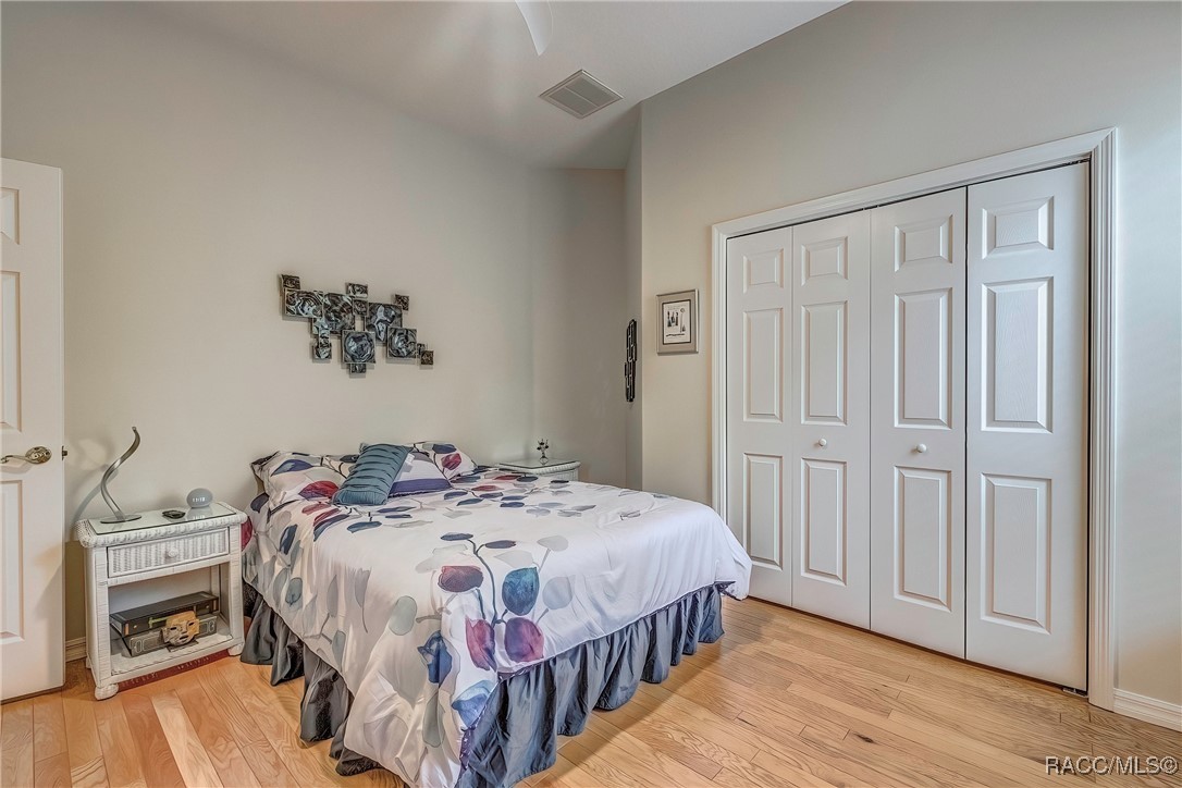 20 Glenridge Boulevard