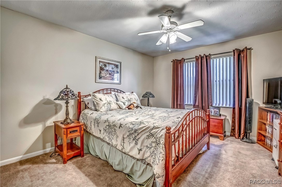 2 Hemlock Court E