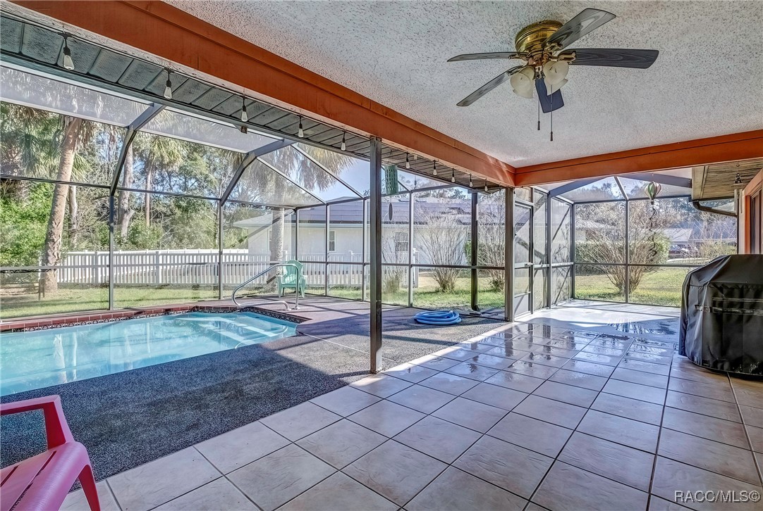 2 Hemlock Court E