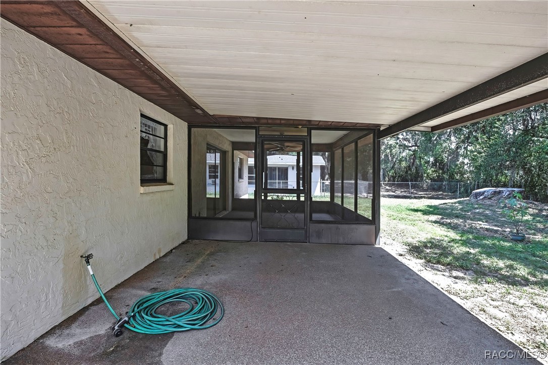883 N Hollywood Circle