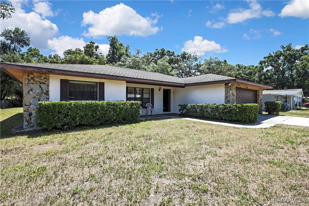 883 N Hollywood Circle