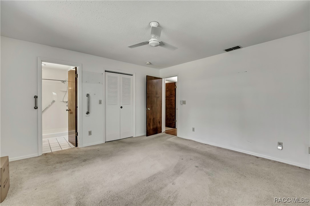883 N Hollywood Circle