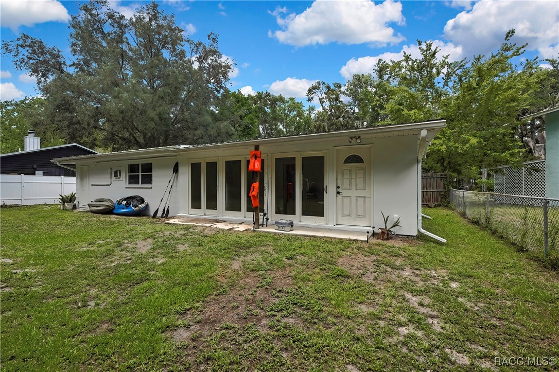 8944 W White Dogwood Drive