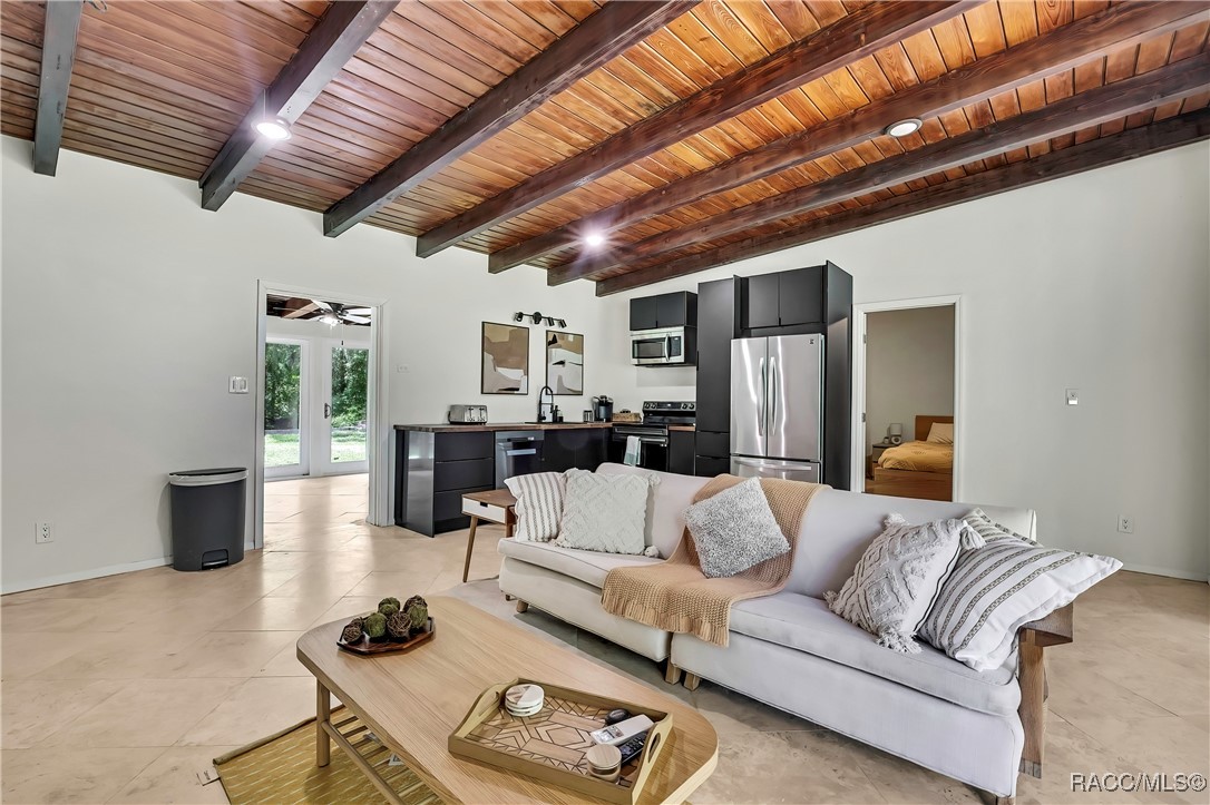 8944 W White Dogwood Drive