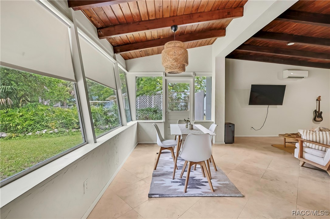 8944 W White Dogwood Drive