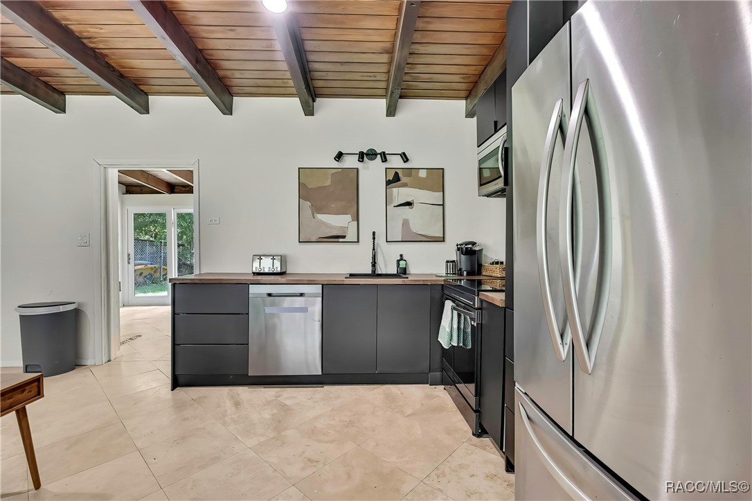 8944 W White Dogwood Drive