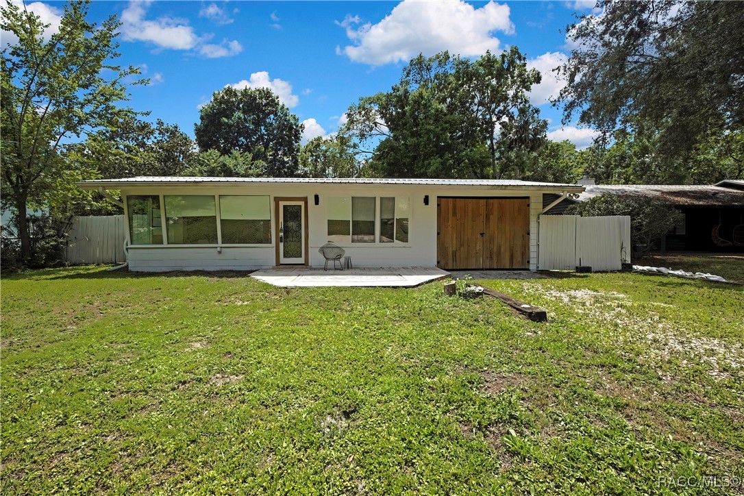 8944 W White Dogwood Drive