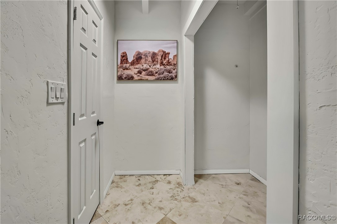 8944 W White Dogwood Drive