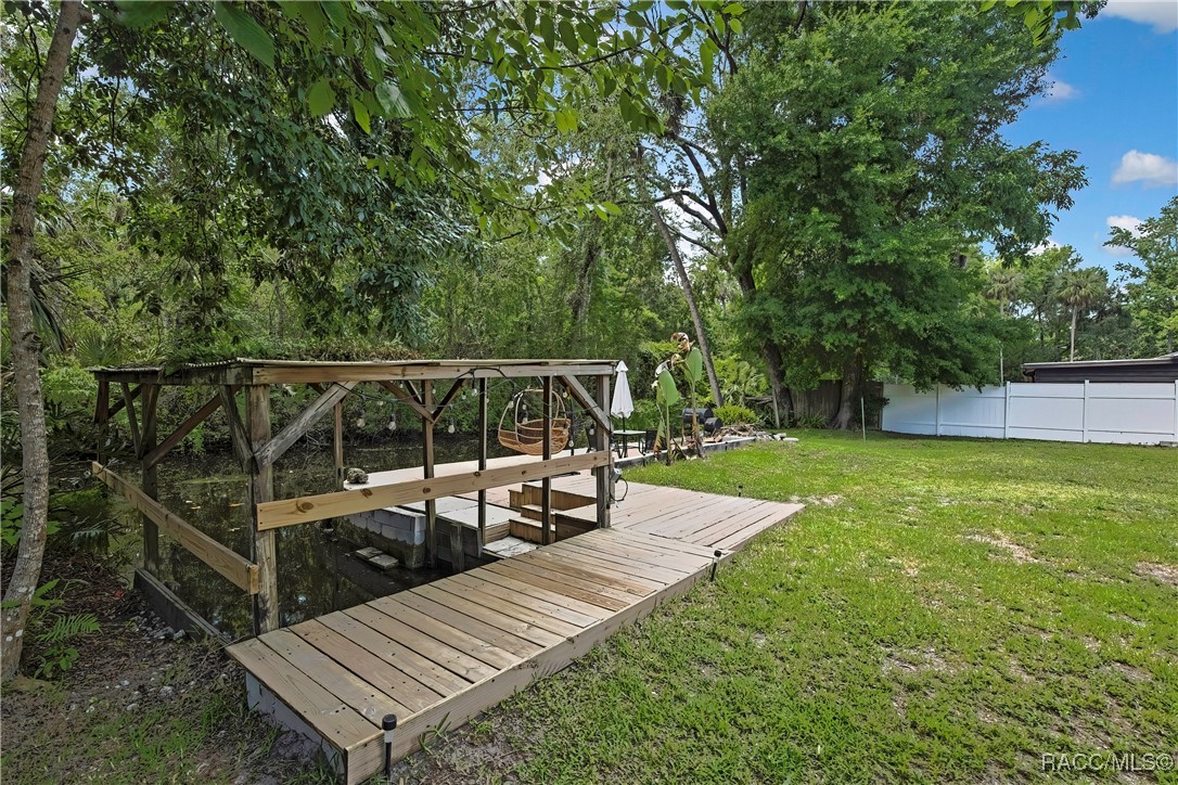 8944 W White Dogwood Drive