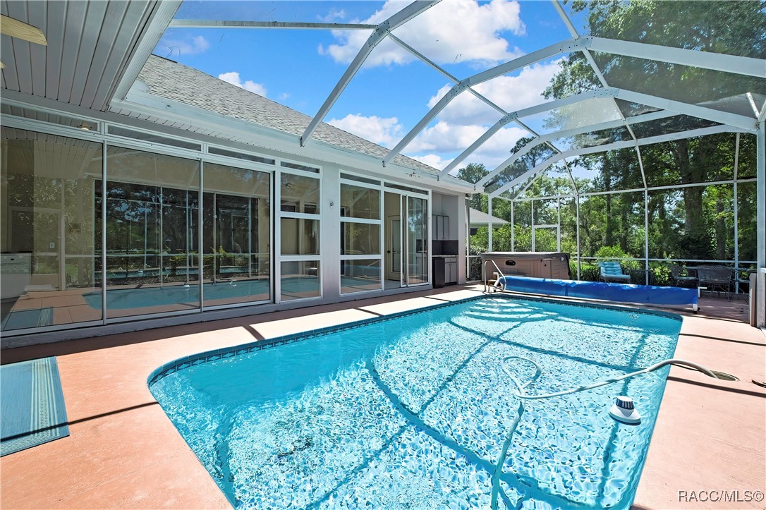 6 Strawood Point