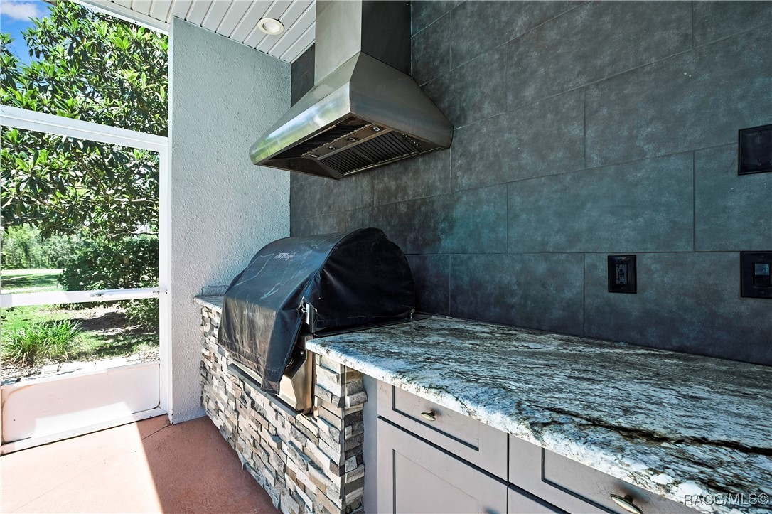 6 Strawood Point