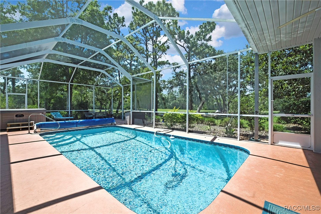 6 Strawood Point