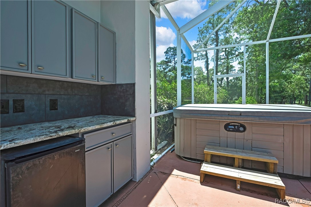 6 Strawood Point