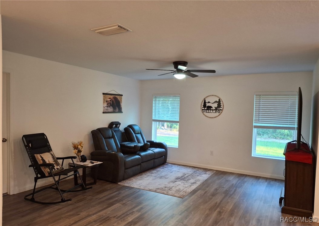 3192 W Barberton Place