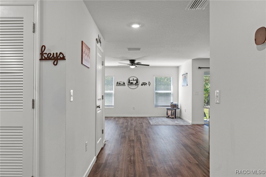 3192 W Barberton Place