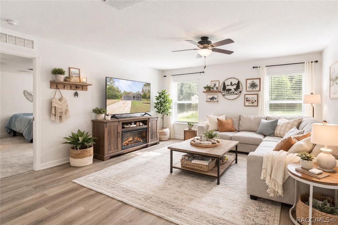 3192 W Barberton Place