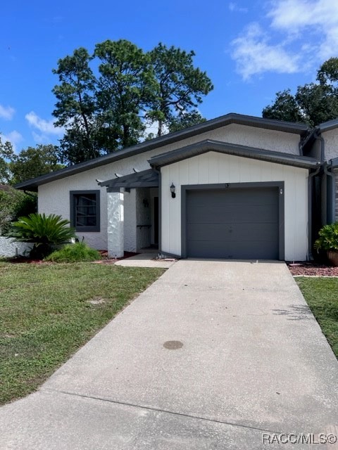 83 Golfview Drive