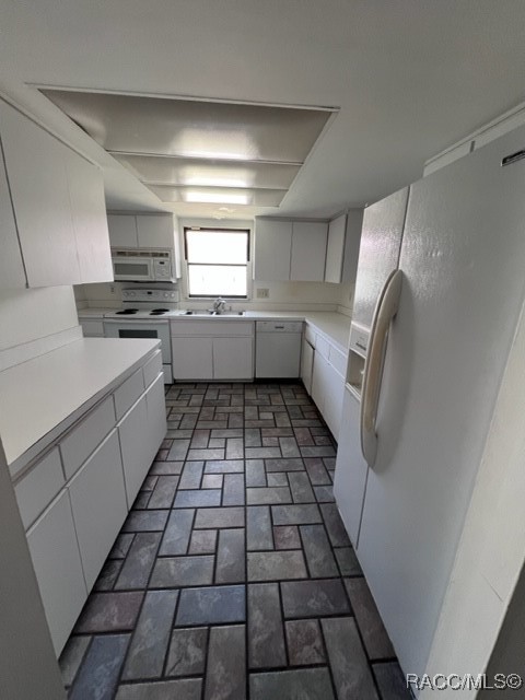 100 Chinaberry Circle