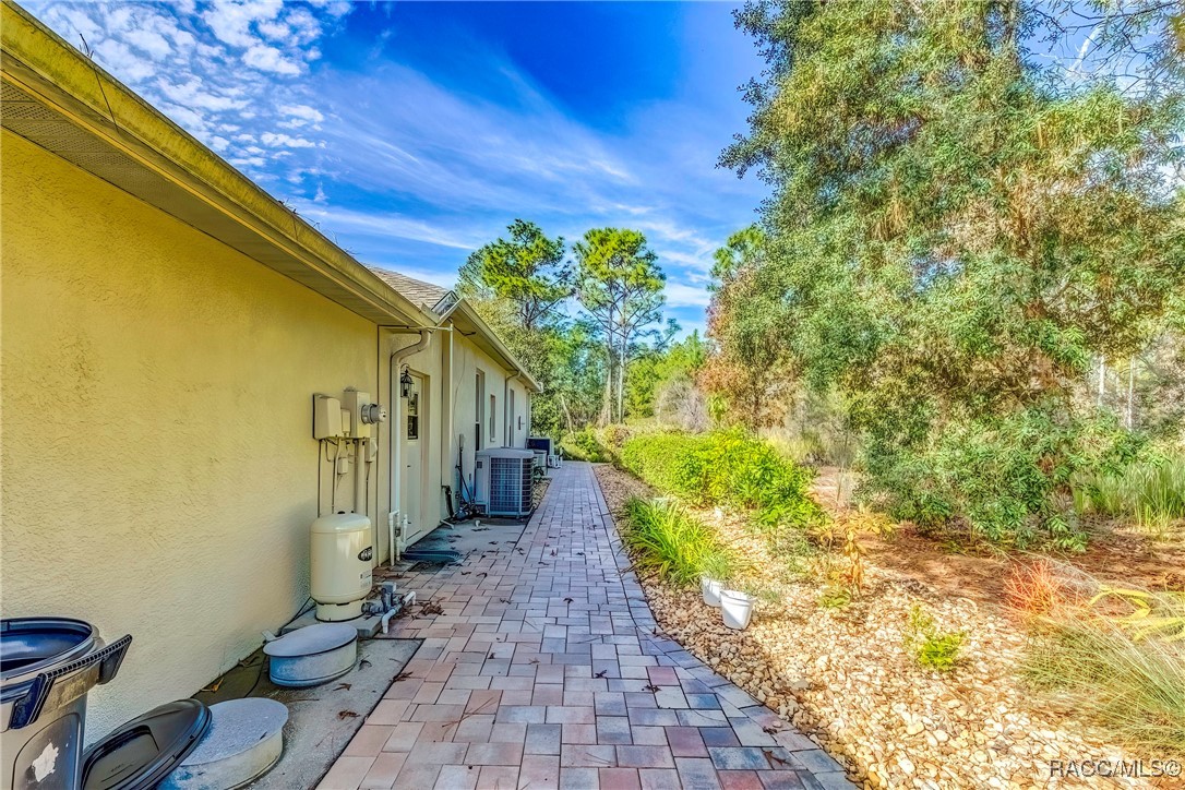 20 Glenridge Boulevard