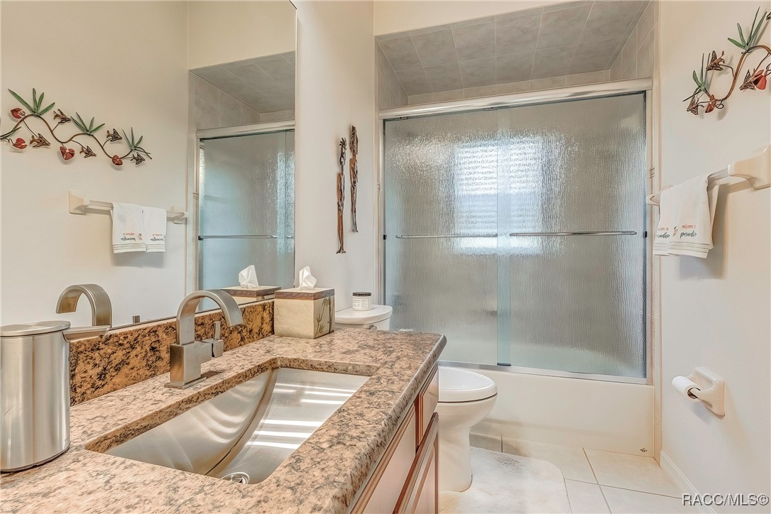 20 Glenridge Boulevard