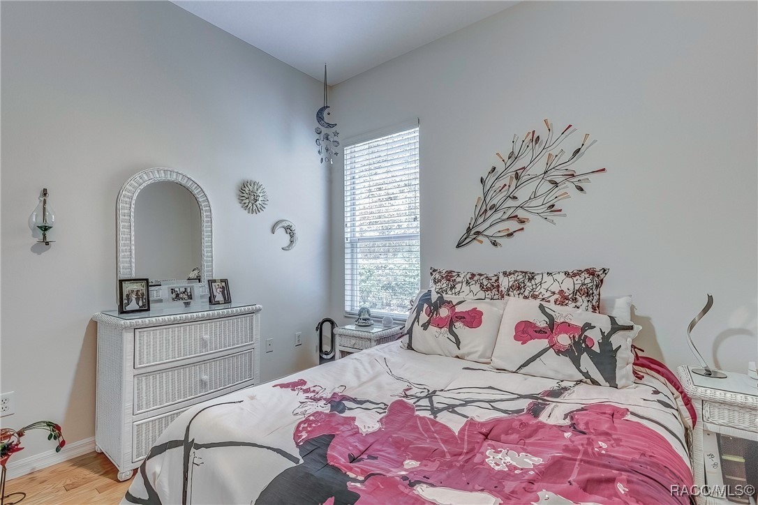 20 Glenridge Boulevard