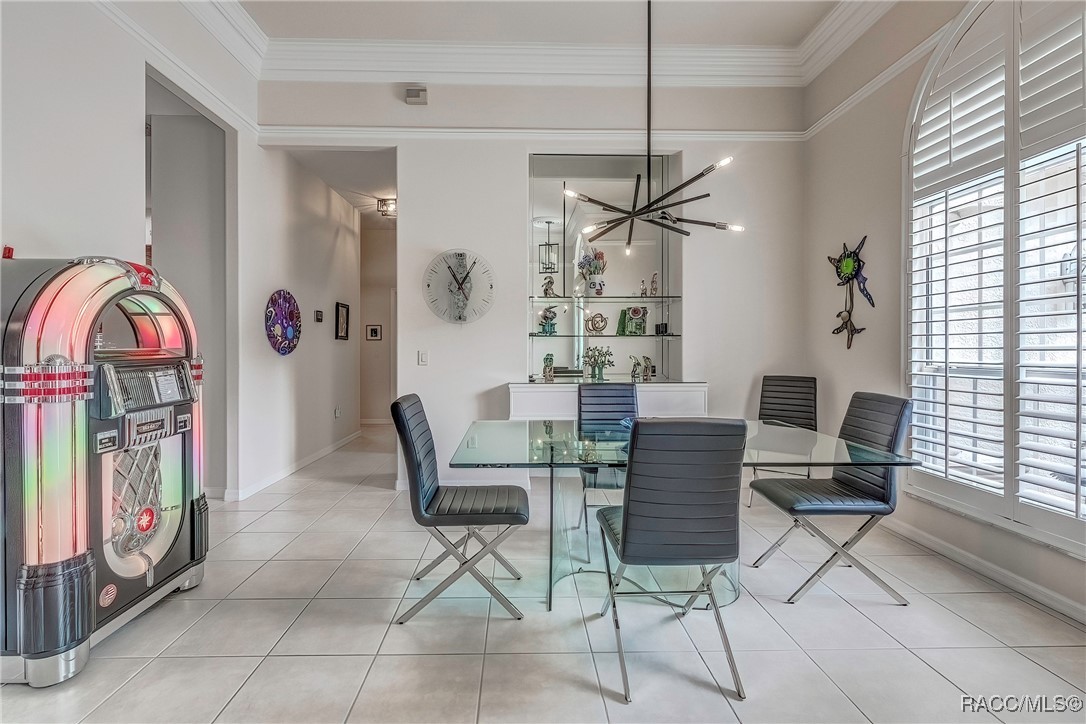 20 Glenridge Boulevard