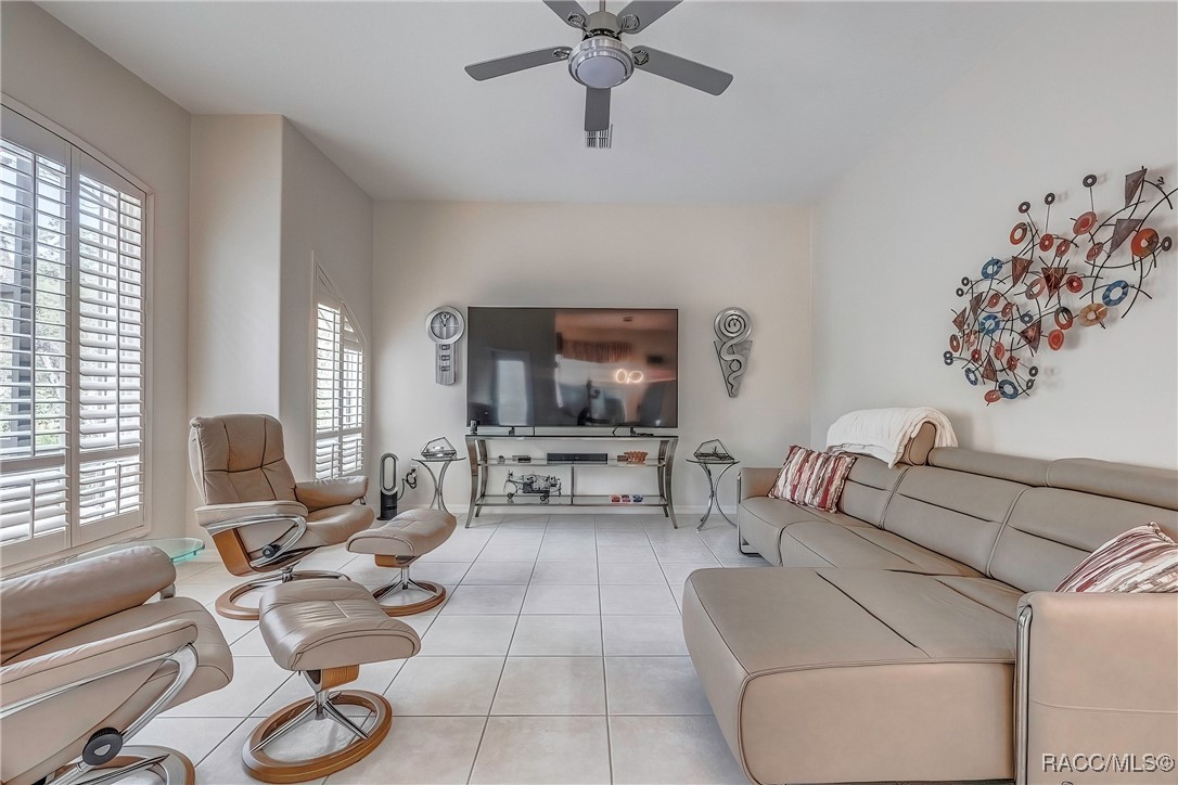 20 Glenridge Boulevard