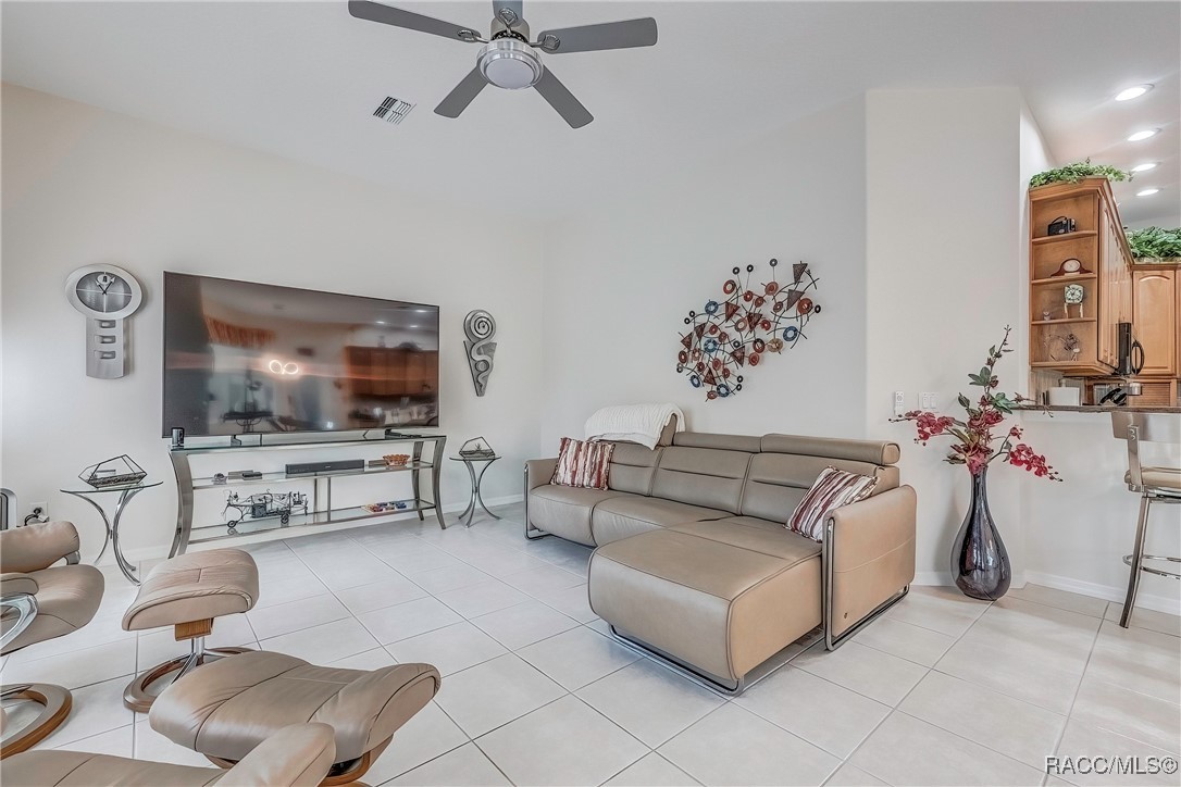 20 Glenridge Boulevard