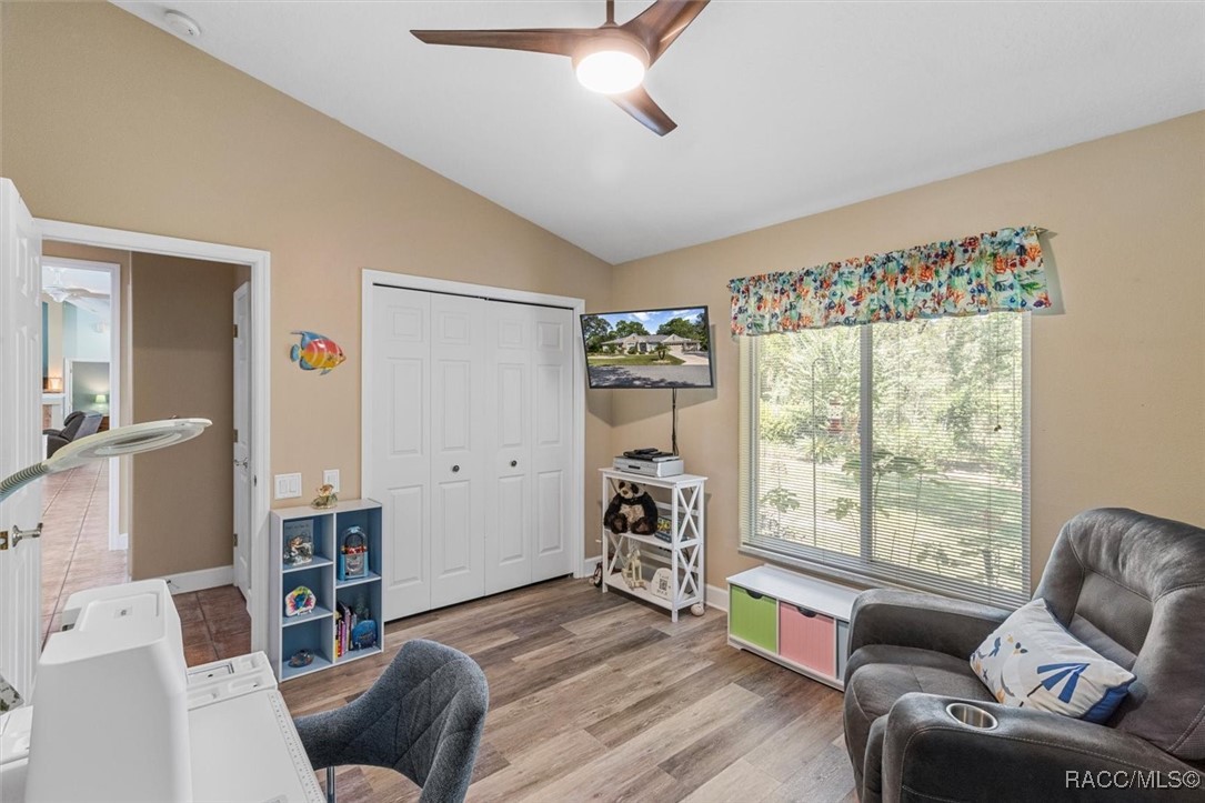 30 Mayflower Court S