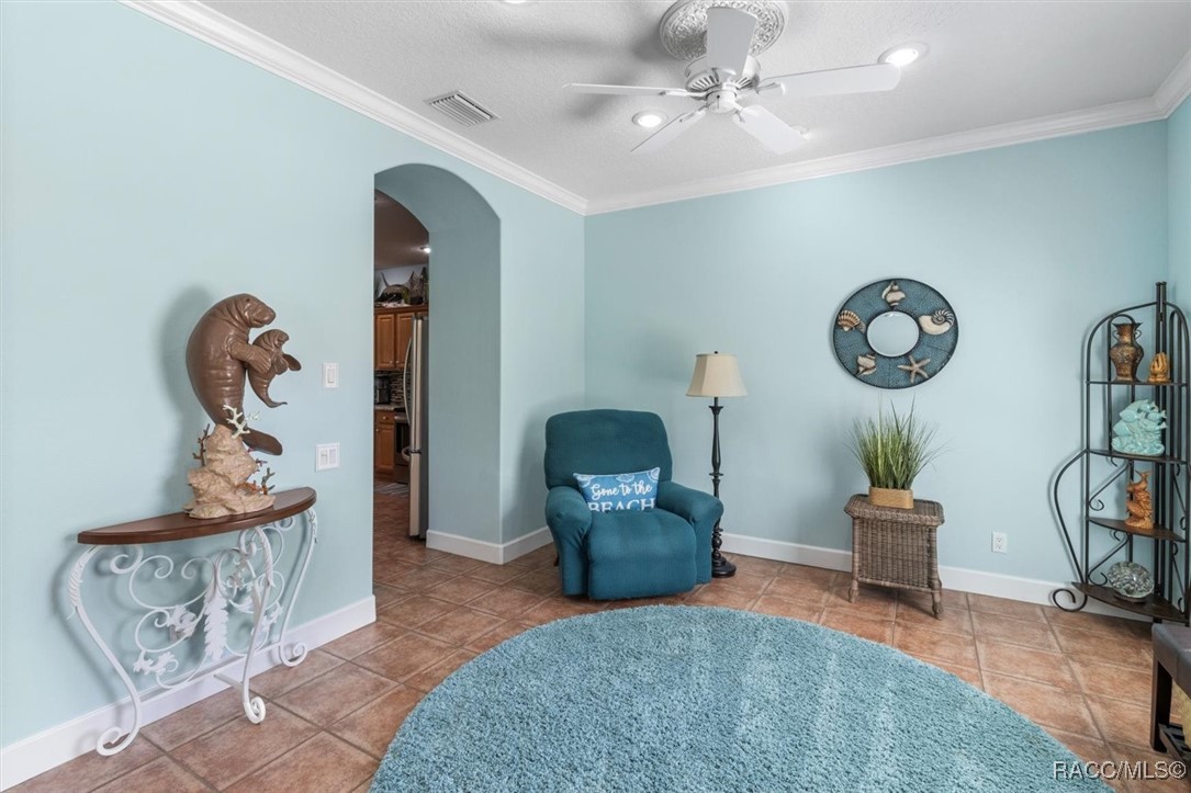 30 Mayflower Court S