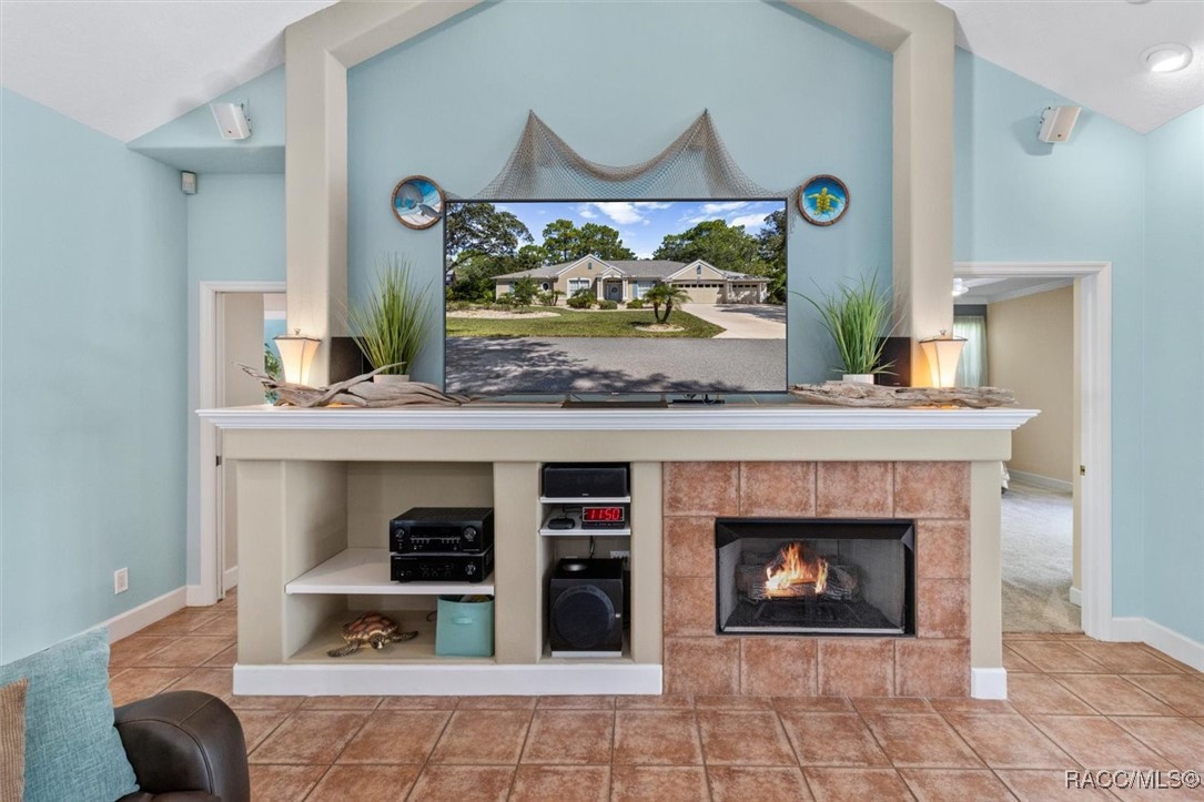 30 Mayflower Court S