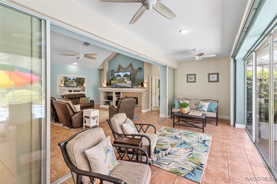 30 Mayflower Court S