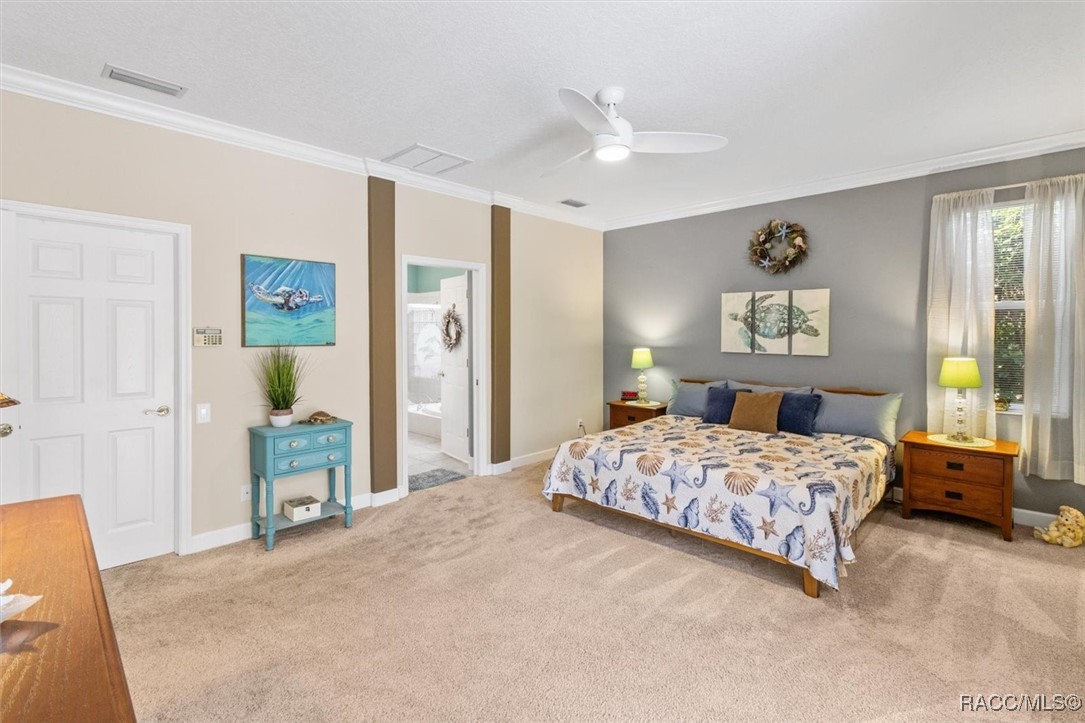 30 Mayflower Court S