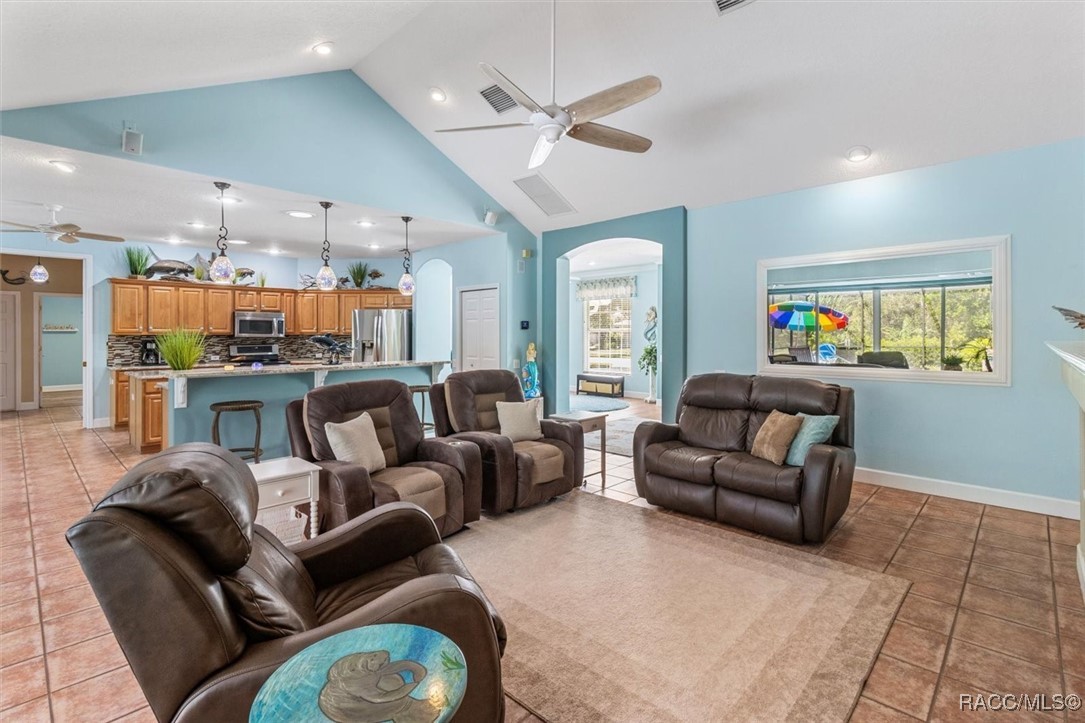 30 Mayflower Court S