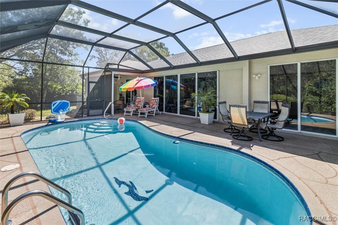 30 Mayflower Court S