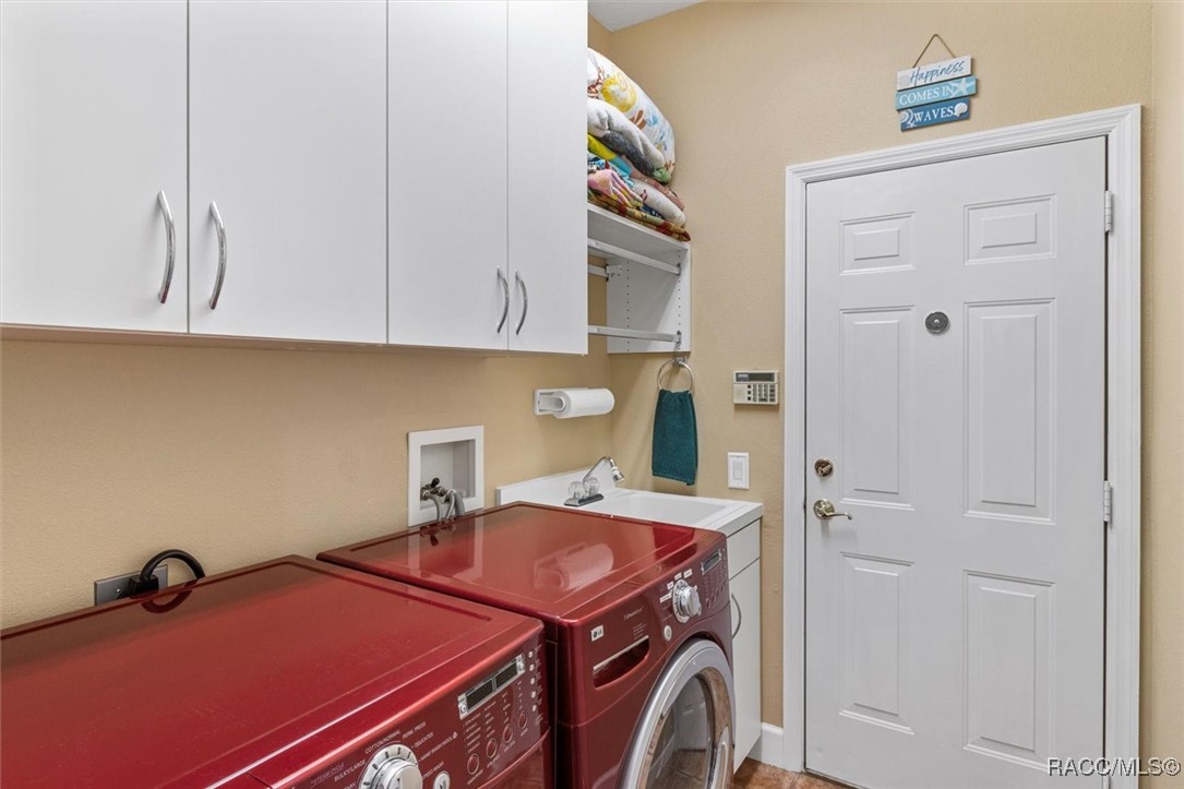 30 Mayflower Court S